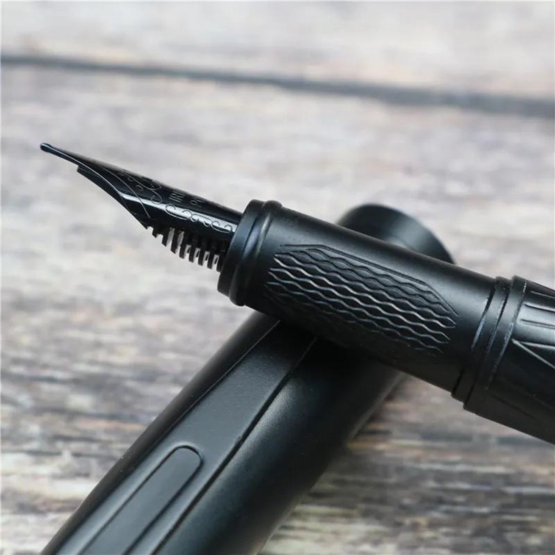 Obsidian Noir Fountain Pen